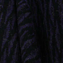 Laden Sie das Bild in den Galerie-Viewer, Vintage Pullover Gr. L schwarz und lila Crazy Pattern Strick