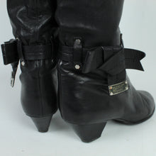 Laden Sie das Bild in den Galerie-Viewer, Second Hand MARC BY MARC JACOBS Stiefel Gr. 38 schwarz kniehoch (*)