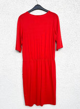 Laden Sie das Bild in den Galerie-Viewer, Second Hand FILIPPA K Kleid Gr. M rot 3/4-Arm (*)