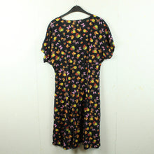 Laden Sie das Bild in den Galerie-Viewer, Vintage Kleid Gr. M schwarz geblümt mit Schmetterlingen Midikleid