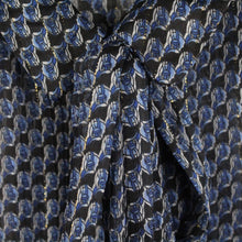 Laden Sie das Bild in den Galerie-Viewer, Second Hand SOYACONCEPT Bluse Gr. XL blau mehrfarbig gemustert Glitzer (*)