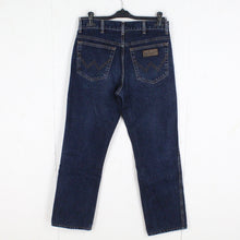 Laden Sie das Bild in den Galerie-Viewer, Vintage WRANGLER Jeans Gr. W33 / L32 dunkelblau Mod. Texas (*)