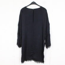 Laden Sie das Bild in den Galerie-Viewer, Second Hand CUSTOMMADE Kleid Gr. 40 schwarz Spitze (*)