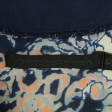 Laden Sie das Bild in den Galerie-Viewer, Second Hand COSTER COPENHAGEN Bluse Gr. 44 dunkelblau gemustert (*)