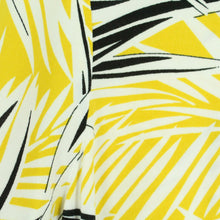Laden Sie das Bild in den Galerie-Viewer, Second Hand SOJACONCEPT Bluse Gr. S weiß gelb schwarz gemustert Kurzarm (*)