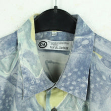 Laden Sie das Bild in den Galerie-Viewer, Vintage 90s Hemd Gr. L blau mehrfarbig Crazy Pattern