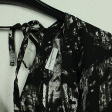 Laden Sie das Bild in den Galerie-Viewer, Second Hand JACQUELINE DE YONG Bluse Gr. 38 schwarz weiß gemustert (*)