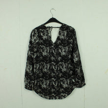 Laden Sie das Bild in den Galerie-Viewer, Second Hand JACQUELINE DE YONG Bluse Gr. 38 schwarz weiß gemustert (*)