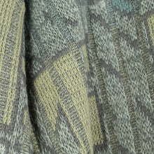 Laden Sie das Bild in den Galerie-Viewer, VINTAGE Pullover mit Wolle Gr. M grau mehrfarbig crazy pattern
