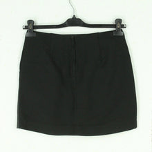 Laden Sie das Bild in den Galerie-Viewer, Second Hand 3.1 PHILLIP LIM Minirock Gr. US 2 (dt. 34) schwarz mit Lederapplikation (*)