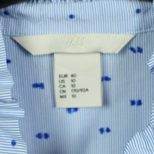 Laden Sie das Bild in den Galerie-Viewer, Second Hand H&amp;M Bluse Gr. 40 blau weiß gestreift mit Punkten (*)