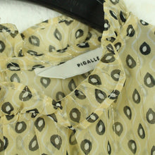 Laden Sie das Bild in den Galerie-Viewer, Second Hand PIGALLE Bluse Gr. S beige gemustert (*)