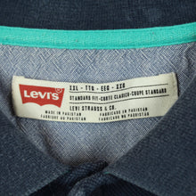 Laden Sie das Bild in den Galerie-Viewer, Vintage LEVI&#39;S Poloshirt Gr. XXL dunkelblau, Knopfleiste