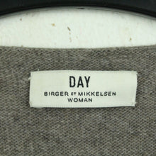 Laden Sie das Bild in den Galerie-Viewer, Second Hand DAY BIRGER ET MIKKELSEN Cardigan Strickjacke Gr. M taupe (*)