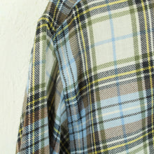 Laden Sie das Bild in den Galerie-Viewer, Vintage Flanellhemd Gr. L beige hellblau mehrfarbig kariert Hemd
