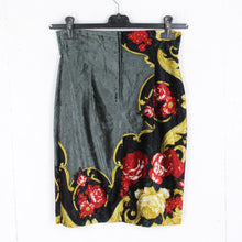 Laden Sie das Bild in den Galerie-Viewer, Vintage Samtrock Gr. S mehrfarbig gemustert High Waist Samt Rock Bleistiftrock