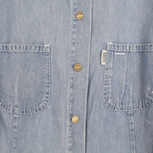 Laden Sie das Bild in den Galerie-Viewer, Second Hand CLOSED Hemd Gr. XL hellblau Jeanshemd (*)