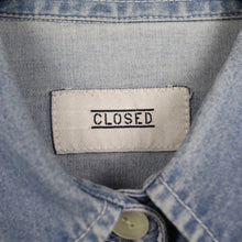 Laden Sie das Bild in den Galerie-Viewer, Second Hand CLOSED Hemd Gr. XL hellblau Jeanshemd (*)
