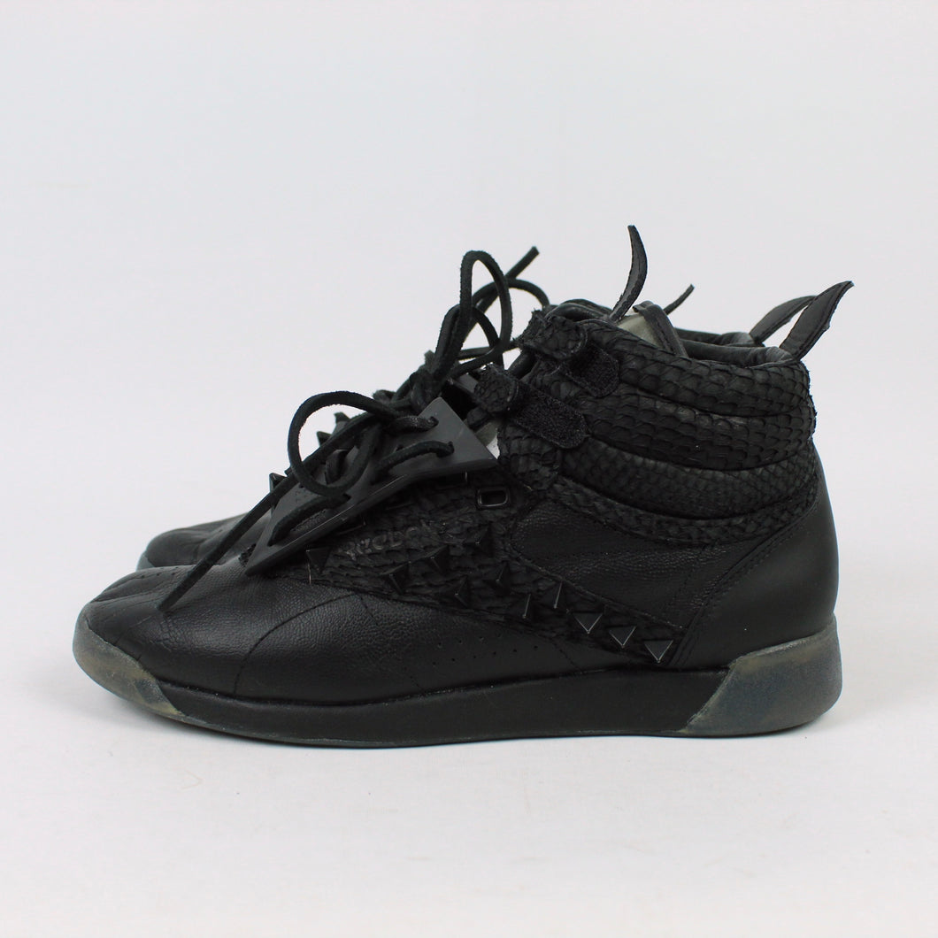 Second Hand REEBOK Sneaker Gr. 37,5 Spikes Patrick Mohr Modell: Freestyle Special Edition (*)
