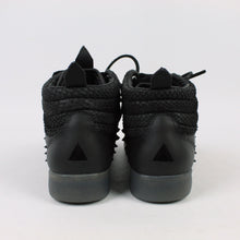 Laden Sie das Bild in den Galerie-Viewer, Second Hand REEBOK Sneaker Gr. 37,5 Spikes Modell: Freestyle Special Edition (*)