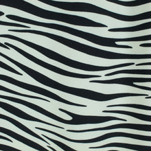 Laden Sie das Bild in den Galerie-Viewer, Second Hand CALOMA Rock Gr. 36 schwarz weiß Zebra Muster (*)