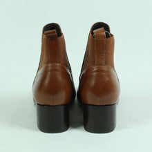 Laden Sie das Bild in den Galerie-Viewer, Second Hand GALERIE LAFAYETTE Stiefelette Gr. 36 braun NEU (*)
