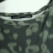 Laden Sie das Bild in den Galerie-Viewer, Second Hand ALL SAINTS Longshirt Gr. M grün gemustert Shirt T-Shirt (*)
