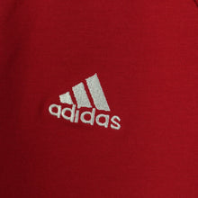 Laden Sie das Bild in den Galerie-Viewer, Second Hand ADIDAS Vintage T-Shirt Gr. M rot V-Neck (*)