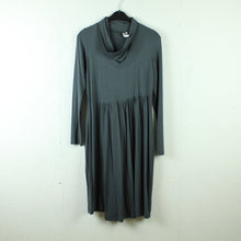 Laden Sie das Bild in den Galerie-Viewer, Second Hand MYSURO Kleid Gr. S grau Wasserfallkragen (*)