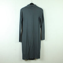 Laden Sie das Bild in den Galerie-Viewer, Second Hand MYSURO Kleid Gr. S grau Wasserfallkragen (*)
