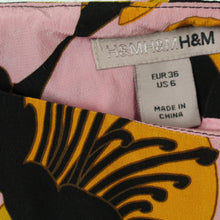 Laden Sie das Bild in den Galerie-Viewer, Second Hand H&amp;M Rock Gr. 36 mehrfarbig geblümt 70s Style (*)