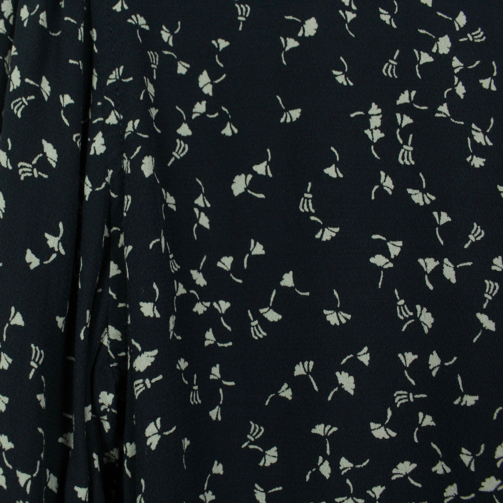 Second Hand GANNI Bluse Gr. 40 dunkelblau weiß geblümt (*)