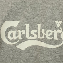 Laden Sie das Bild in den Galerie-Viewer, Second Hand CARLSBERG Cropped T-Shirt Gr. M grau mit Print (*)