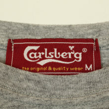 Laden Sie das Bild in den Galerie-Viewer, Second Hand CARLSBERG Cropped T-Shirt Gr. M grau mit Print (*)