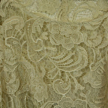 Laden Sie das Bild in den Galerie-Viewer, Second Hand MINX Bluse Gr. 36 creme Mod. Gloria Spitzenbluse Bluse NEU (*)