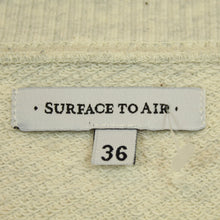 Laden Sie das Bild in den Galerie-Viewer, Second Hand SURFACE TO AIR Sweatshirt Gr. 36 beige creme (*)