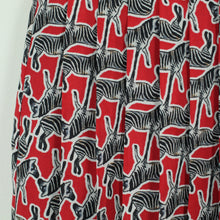 Laden Sie das Bild in den Galerie-Viewer, Second Hand ZARA Plissee Skorts Gr. M bunt Zebra Print Shorts (*)