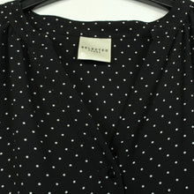 Laden Sie das Bild in den Galerie-Viewer, Second Hand SELECTED FEMME Kleid Gr. 40 schwarz weiß gepunktet (*)