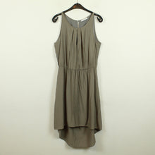 Laden Sie das Bild in den Galerie-Viewer, Second Hand SECOND FEMALE Kleid Gr. 40 taupe (*)