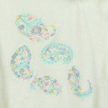 Laden Sie das Bild in den Galerie-Viewer, Second Hand SERGIO TACCHINI Vintage Ladies Poloshirt Gr. M weiß bunt bestickt (*)
