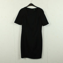 Laden Sie das Bild in den Galerie-Viewer, Second Hand BENETTON Kleid Gr. S schwarz uni Kurzarmkleid (*)