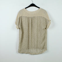 Laden Sie das Bild in den Galerie-Viewer, Second Hand LA PETITE FRANÇAISE Bluse Gr. M/L beige gepunktet (*)